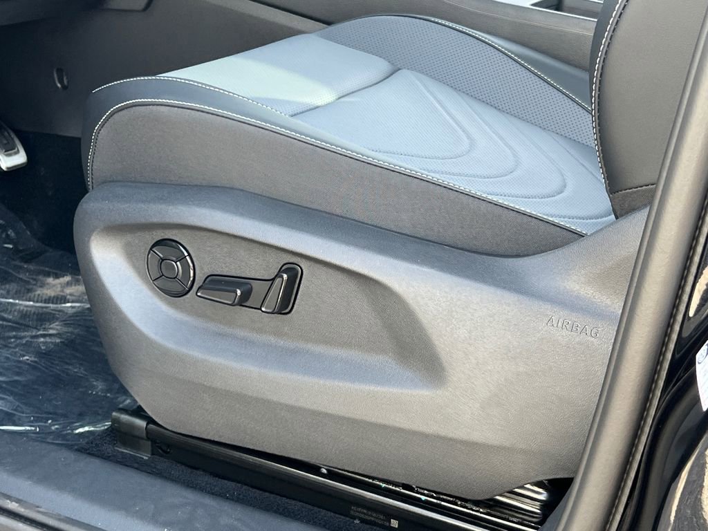 New 2026 Volkswagen Tiguan SE R-Line image 21