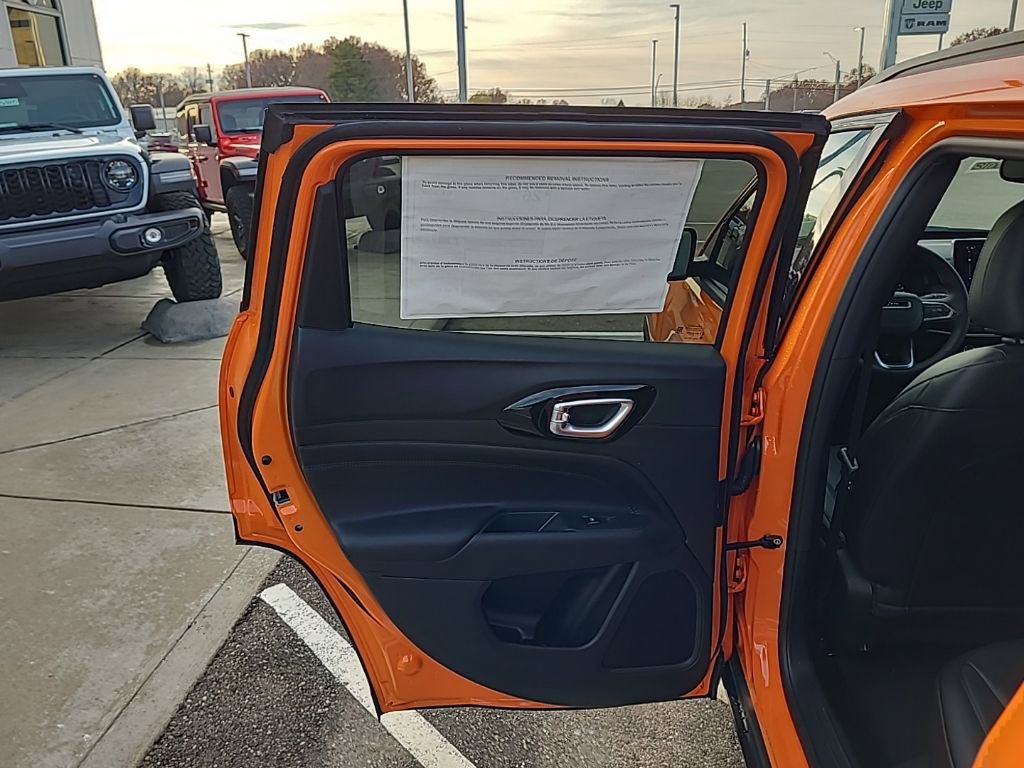 New 2026 Jeep Compass Latitude AWD/4WD image 21