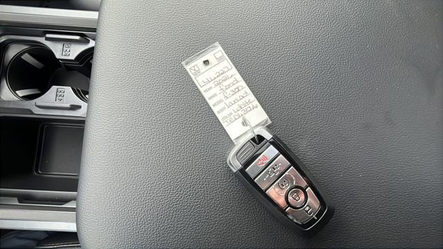 New 2026 Ford F350 Lariat w/ Black Appearance Package image 30