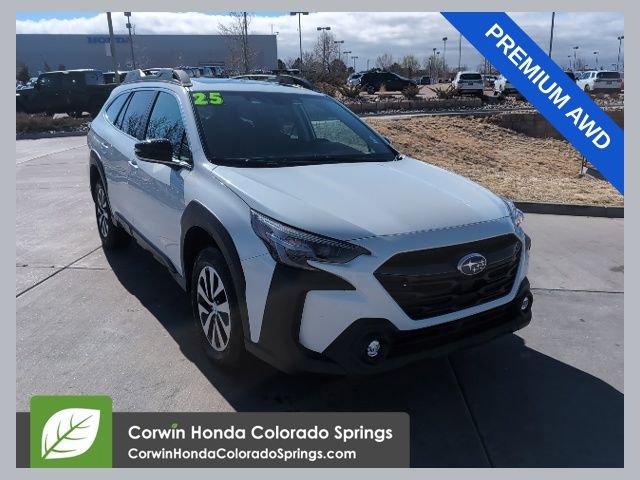 Used 2025 Subaru Outback Premium AWD/4WD image 1
