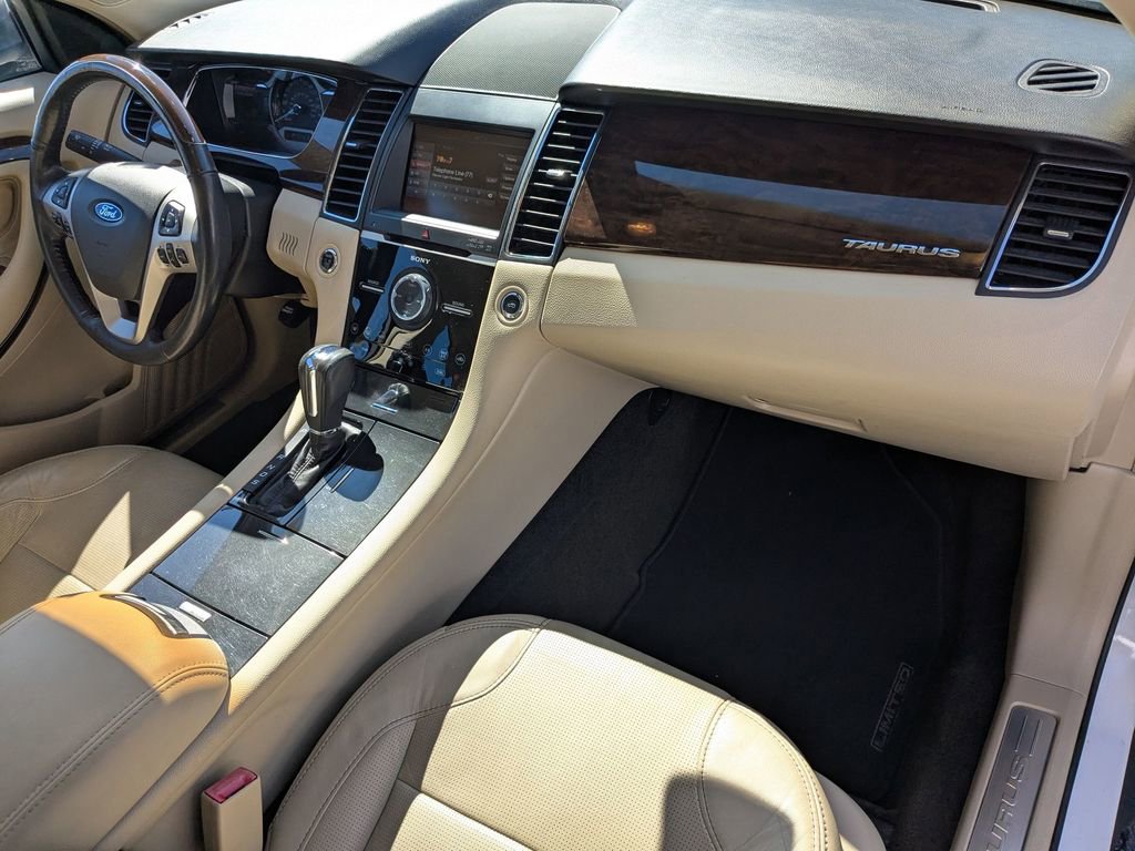 Used 2014 Ford Taurus Limited w/ Equipment Group 301A image 21