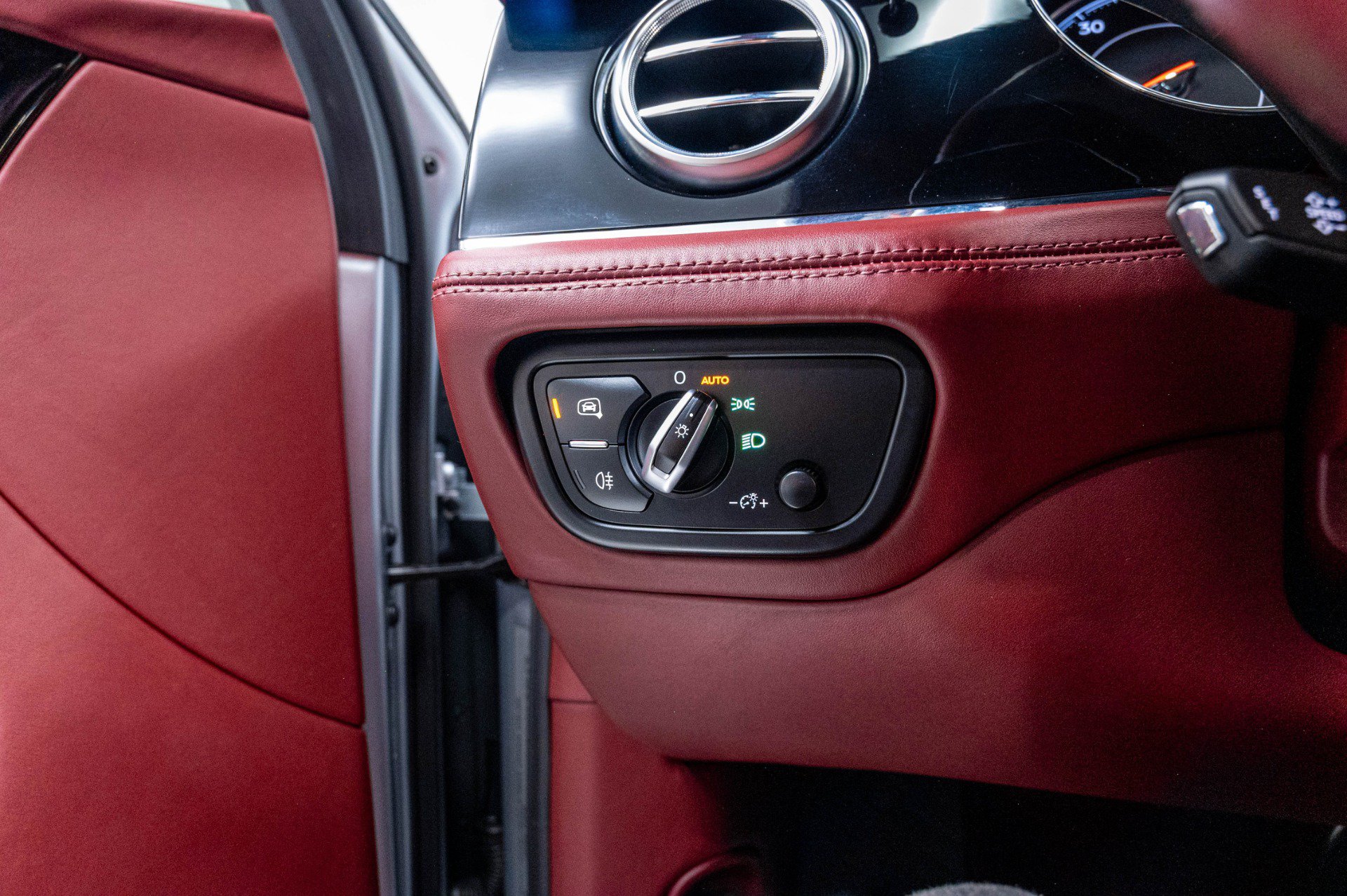 Used 2020 Bentley Bentayga AWD/4WD image 67