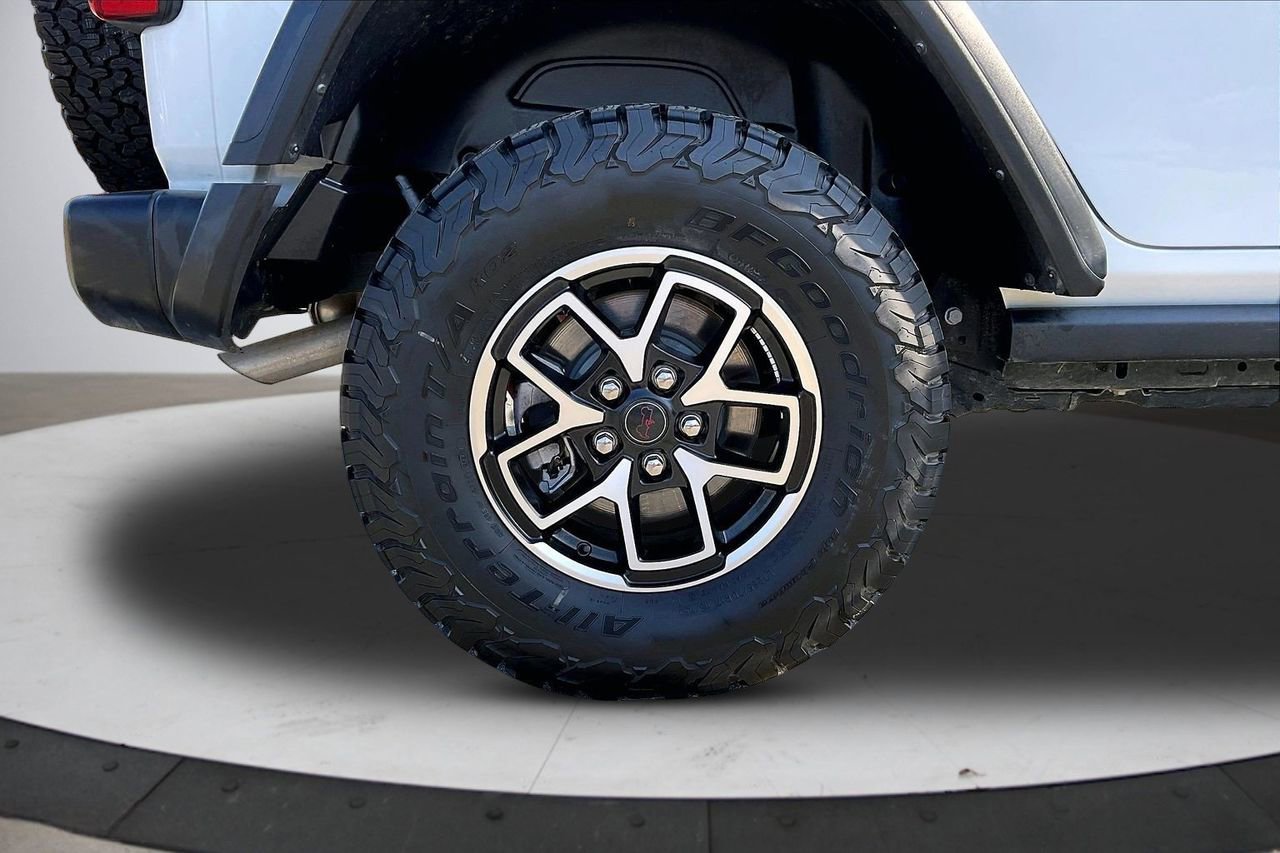 Certified 2025 Jeep Wrangler Unlimited Rubicon w/ Convenience Group image 35