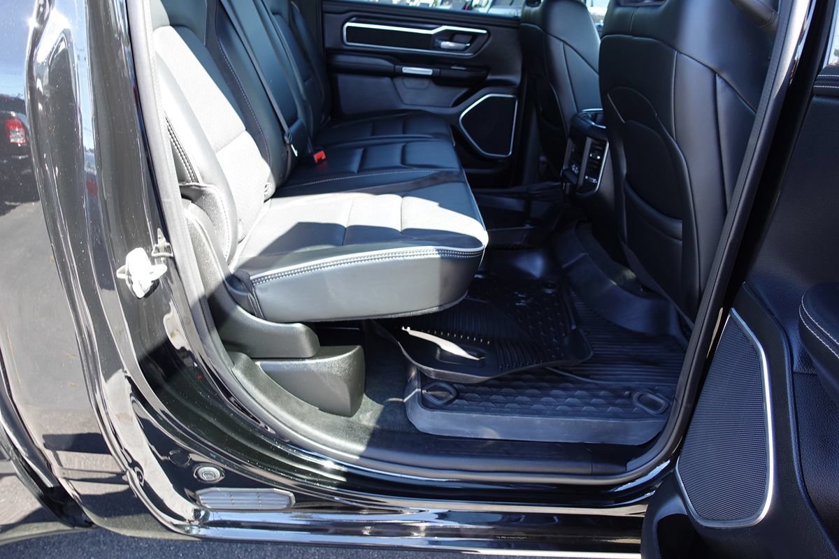 Used 2023 RAM 1500 Laramie AWD/4WD image 32