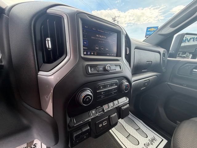 Used 2022 Chevrolet Silverado 2500 Custom w/ Custom Value Package AWD/4WD image 18