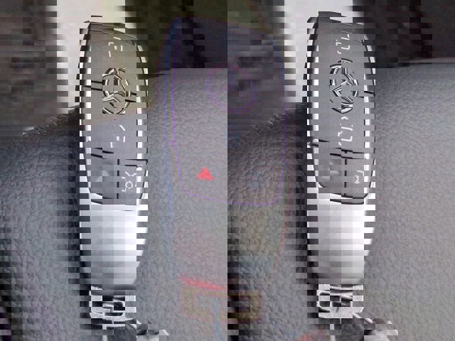 Used 2025 Mercedes-Benz GLA 250 image 27