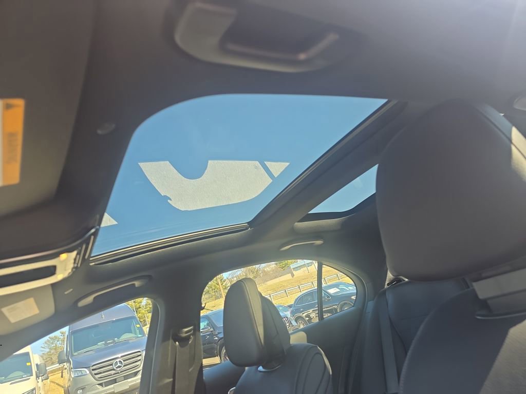 New 2026 Mercedes-Benz C 43 AMG 4MATIC Sedan image 21