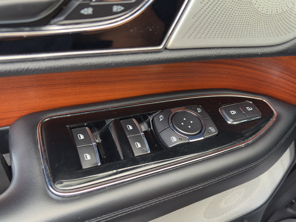 Used 2019 Lincoln Navigator Reserve w/ Cargo Package AWD/4WD image 34