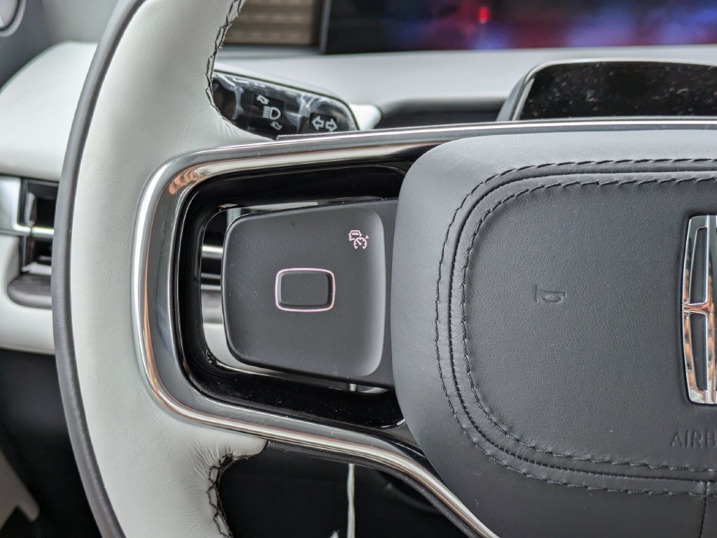 New 2026 Lincoln Navigator L Black Label AWD/4WD image 29