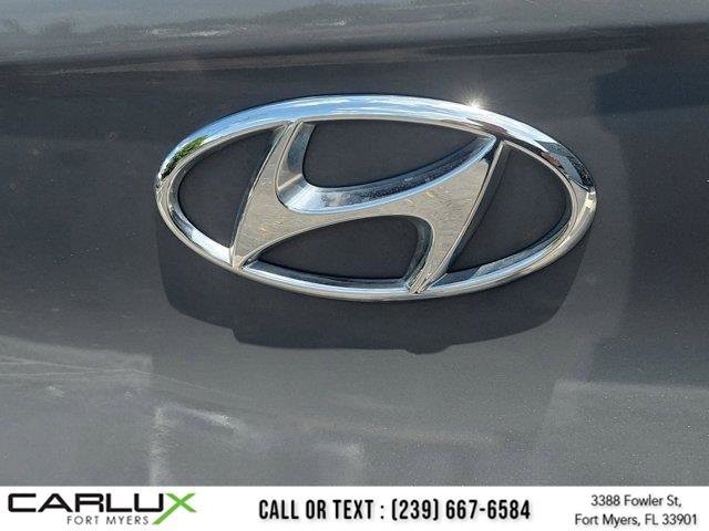 Used 2020 Hyundai Venue SE FWD image 10