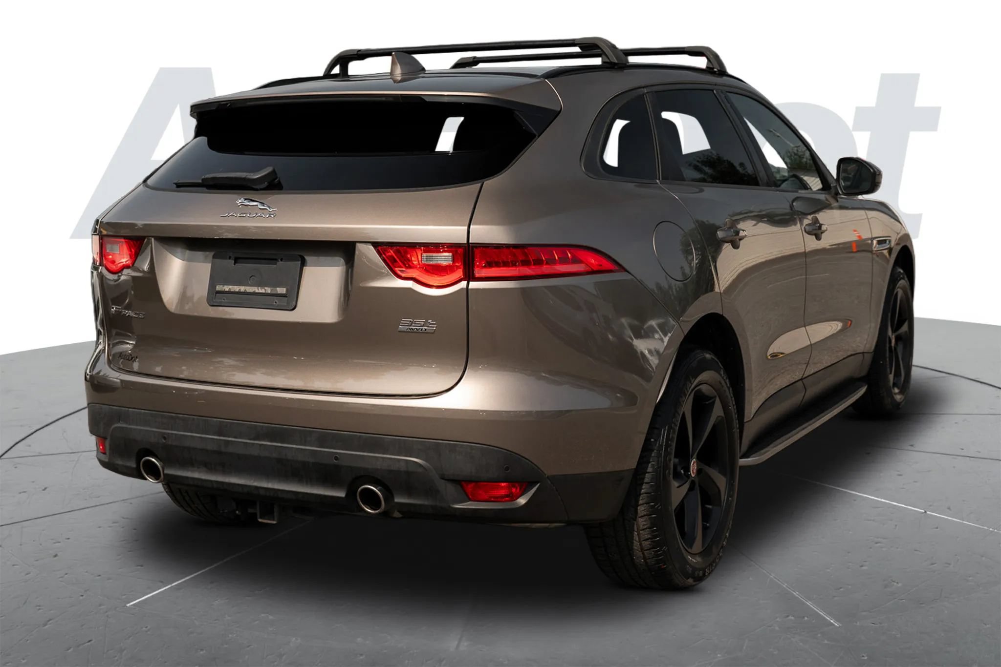 Used 2017 Jaguar F-PACE Premium AWD/4WD image 3