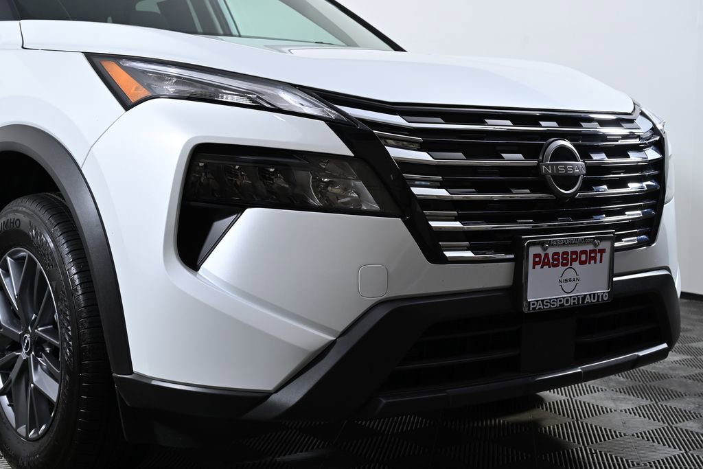 Certified 2025 Nissan Rogue S image 5