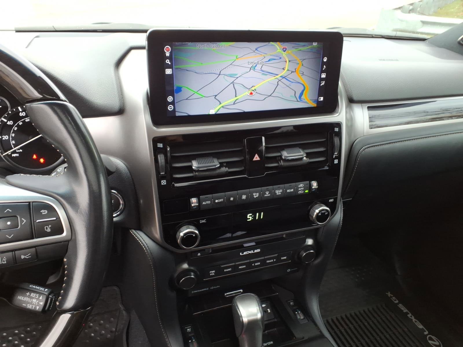 Used 2023 Lexus GX 460 Premium w/ Premium Package image 8