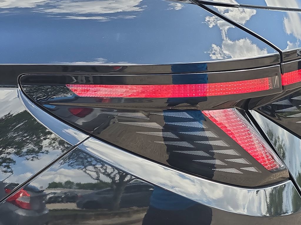 Certified 2023 Hyundai Tucson Limited FWD image 34