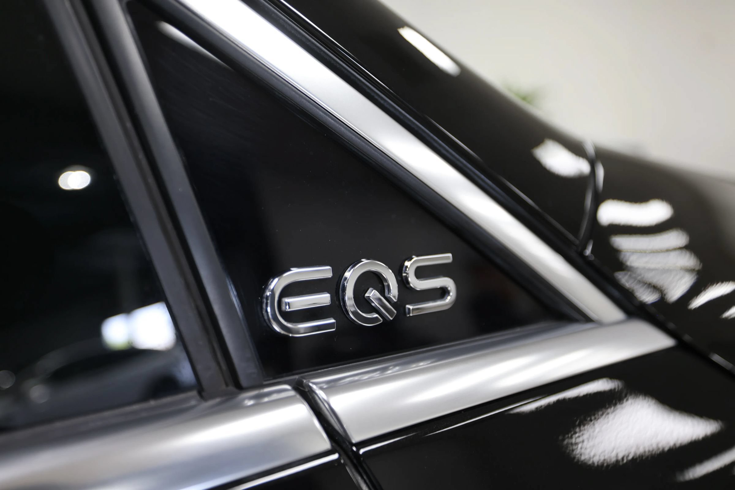 Used 2023 Mercedes-Benz EQS 580 4MATIC SUV image 12