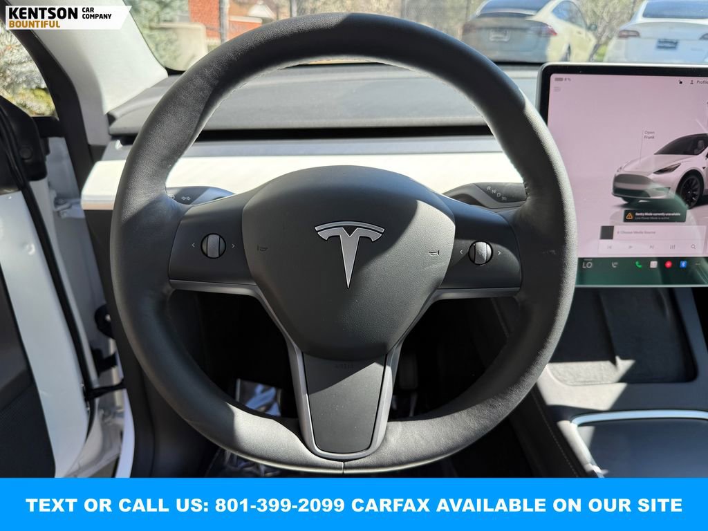 Used 2022 Tesla Model Y Long Range image 13