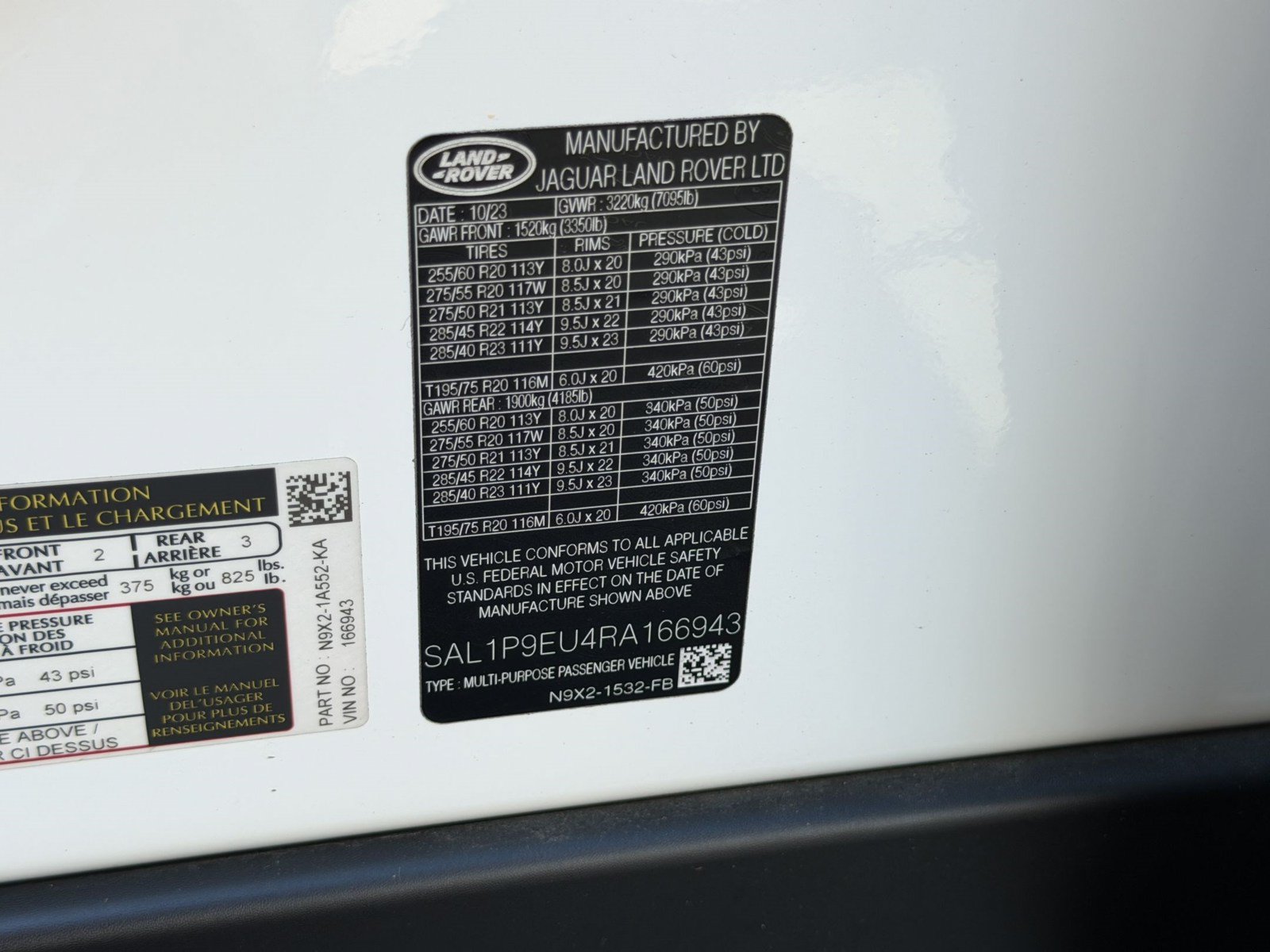 Used 2024 Land Rover Range Rover Sport SE AWD/4WD image 26