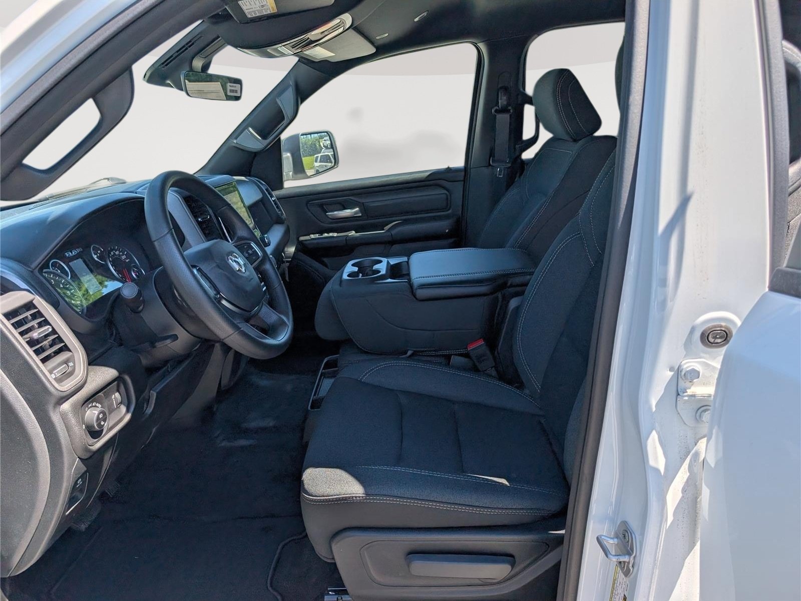 New 2026 RAM 1500 Express AWD/4WD image 10