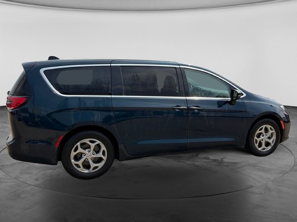 Used 2024 Chrysler Pacifica Limited FWD image 12
