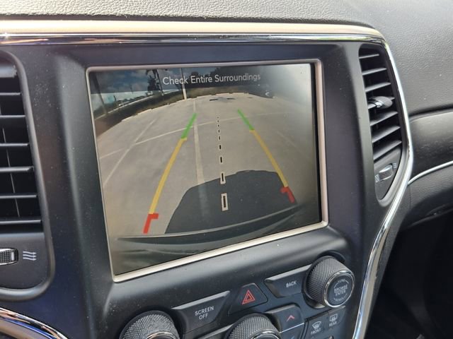 Used 2015 Jeep Grand Cherokee Limited w/ Luxury Group II image 18