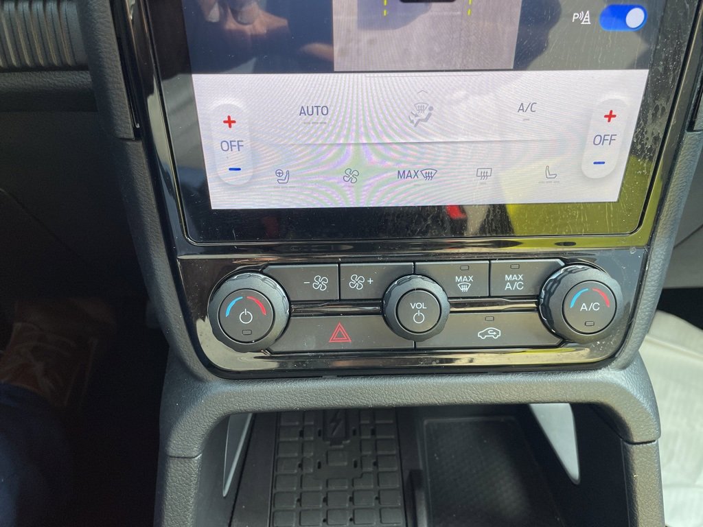 Certified 2024 Ford Ranger Lariat w/ FX4 Off-Road Package image 19