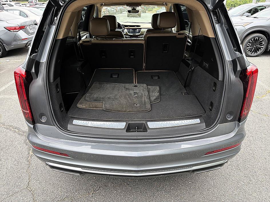 Used 2020 Cadillac XT6 Premium Luxury w/ Platinum Package FWD image 23