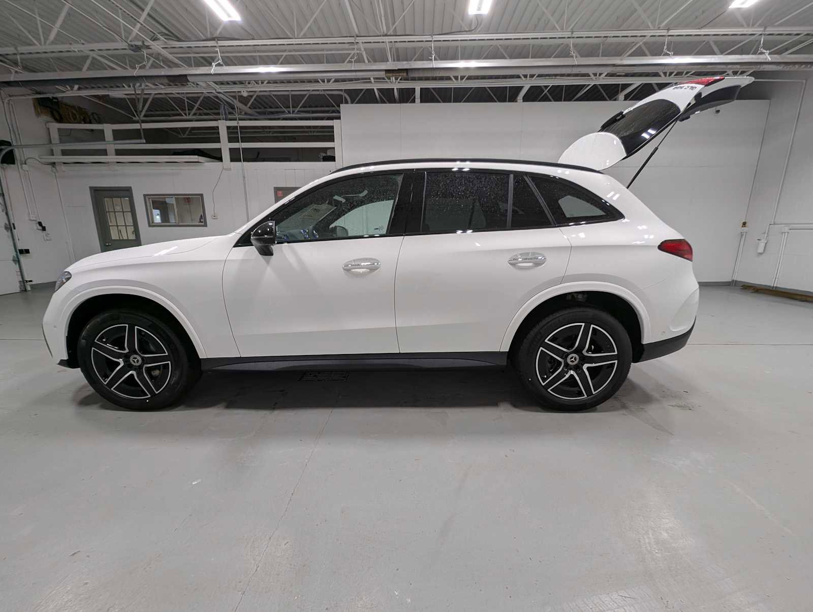 New 2026 Mercedes-Benz GLC 300 4MATIC image 10