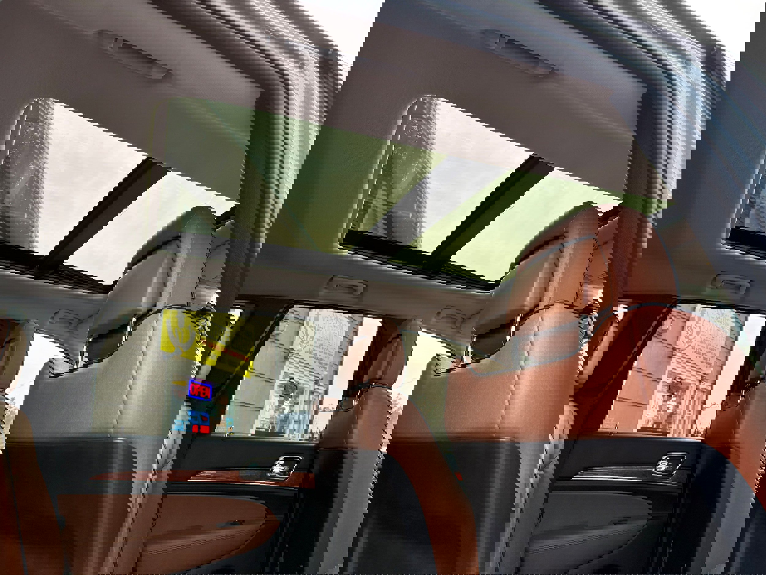 Used 2012 Jeep Grand Cherokee Overland image 27