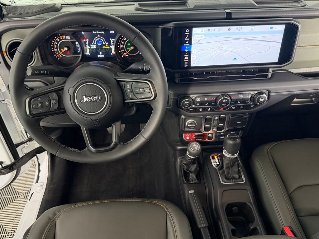 Used 2025 Jeep Gladiator Mojave AWD/4WD image 15