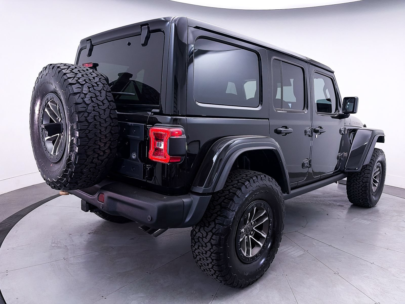 Used 2024 Jeep Wrangler Unlimited Rubicon 392 AWD/4WD image 29