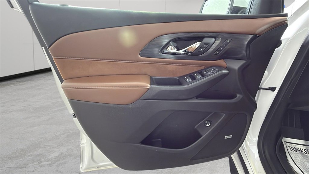 Used 2021 Chevrolet Traverse High Country w/ LPO, 'HIT The Road' Package image 31