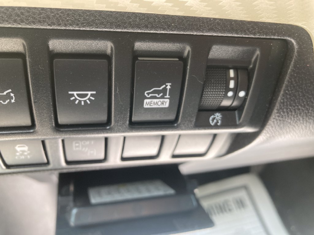 Used 2020 Subaru Ascent Premium w/ Convenience Package AWD/4WD image 41