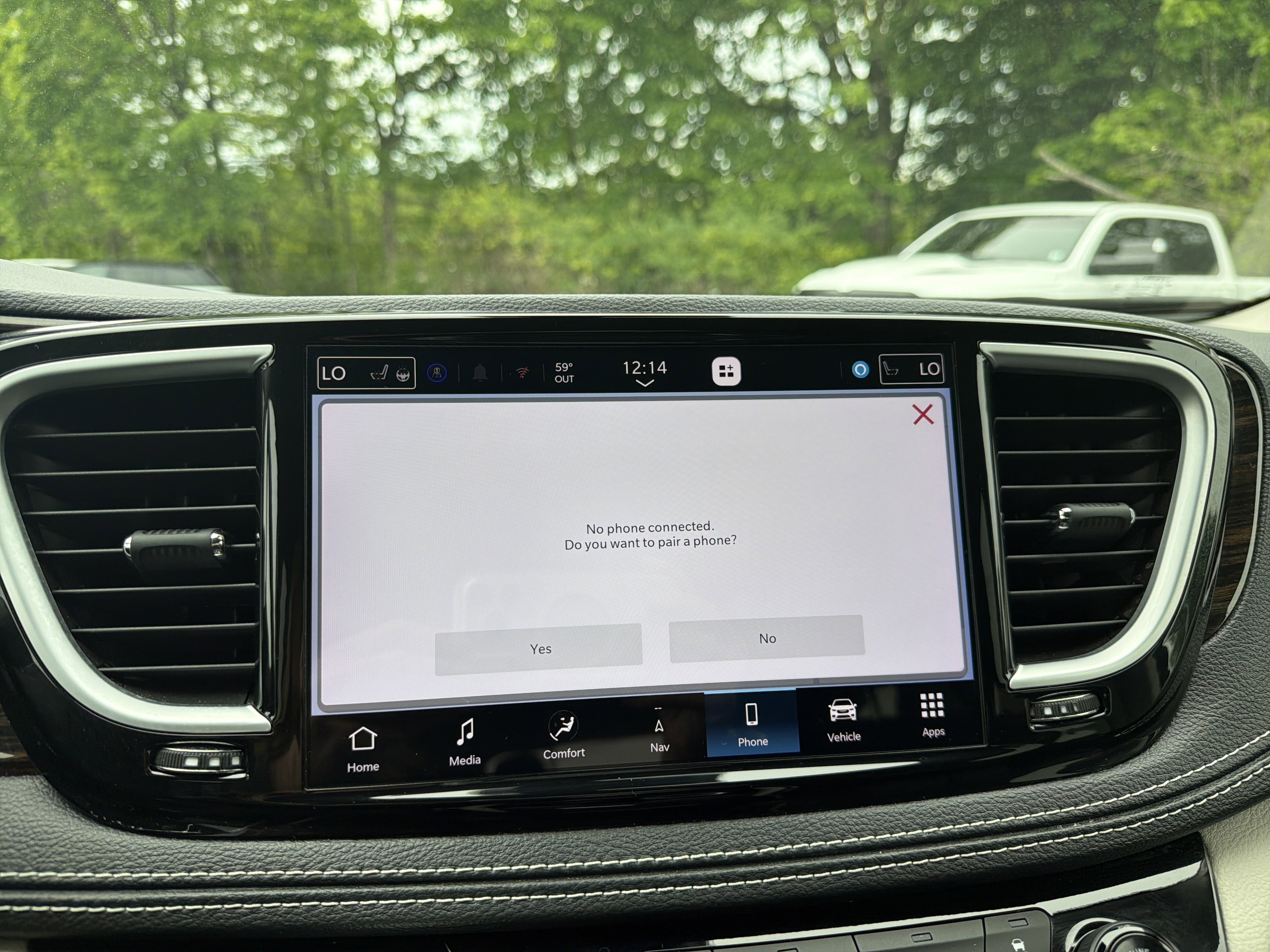 Used 2024 Chrysler Pacifica Limited FWD image 25