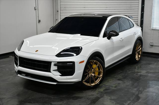 Used 2024 Porsche Cayenne Turbo GT AWD/4WD image 2