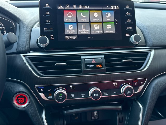 Used 2018 Honda Accord Touring image 15