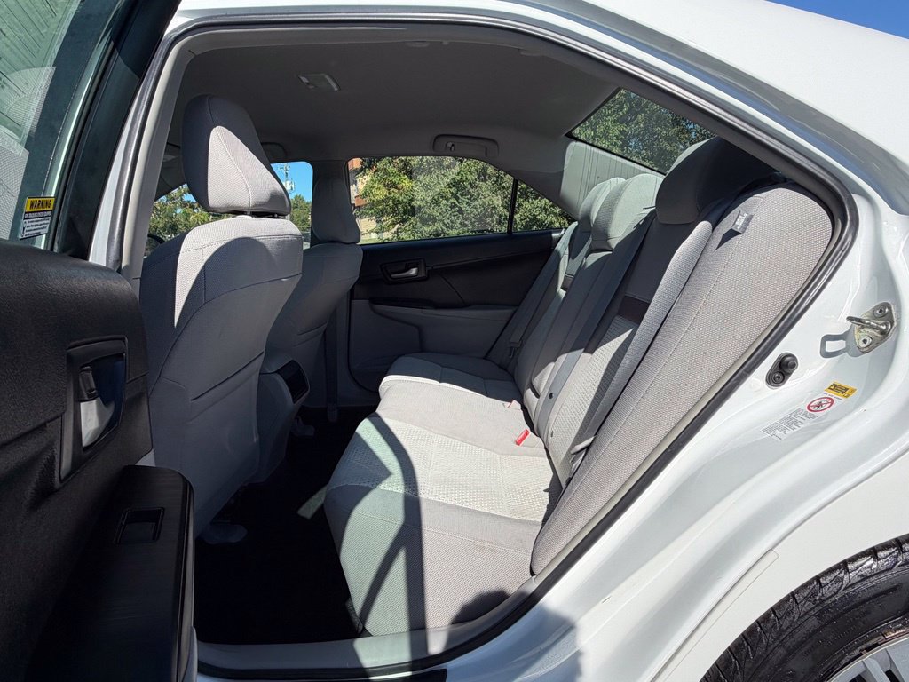 Used 2014 Toyota Camry LE FWD image 24