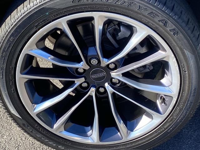 Used 2022 Jeep Wagoneer Series II w/ Premium Group I image 31