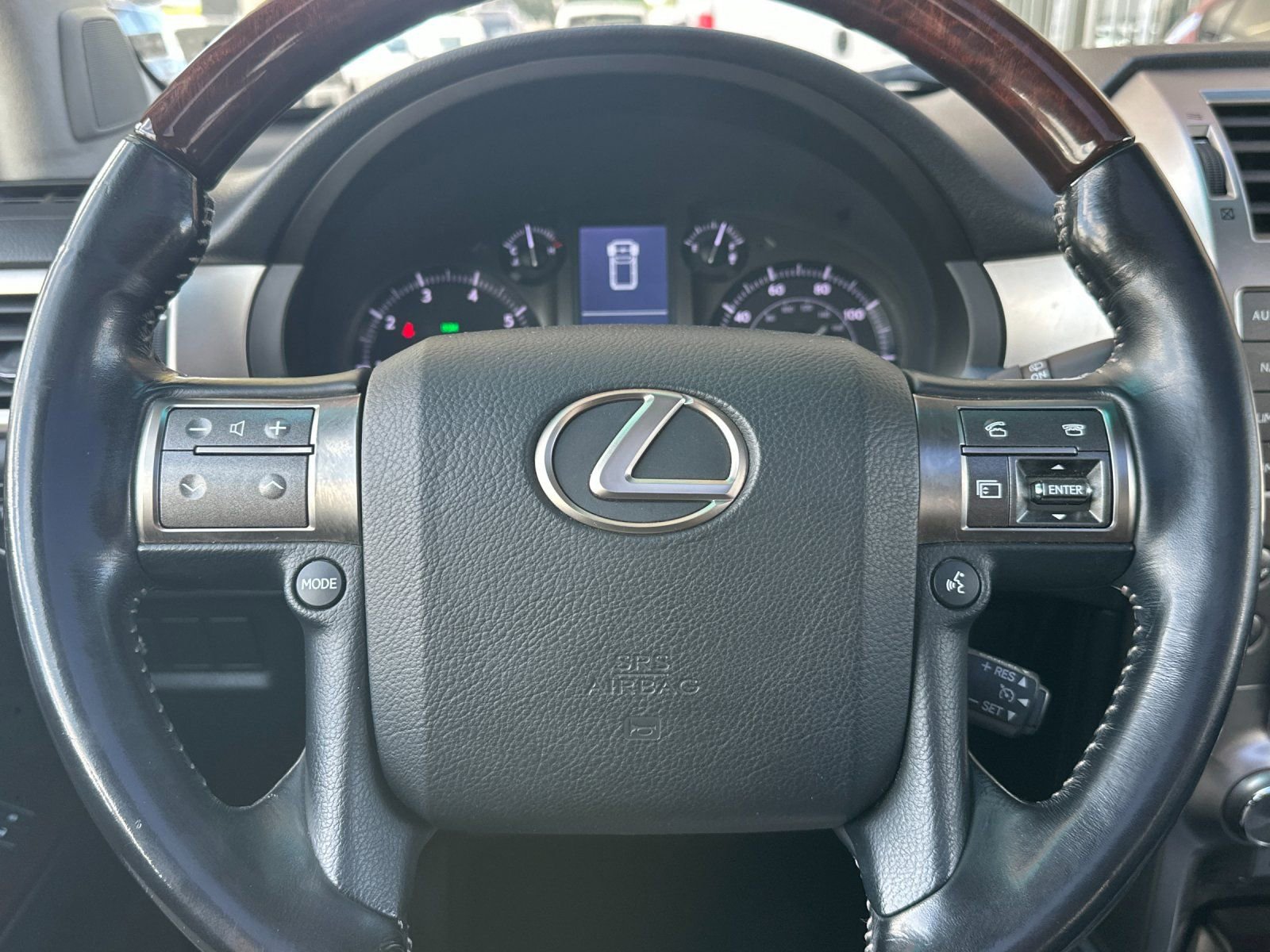 Used 2017 Lexus GX 460 AWD/4WD image 25