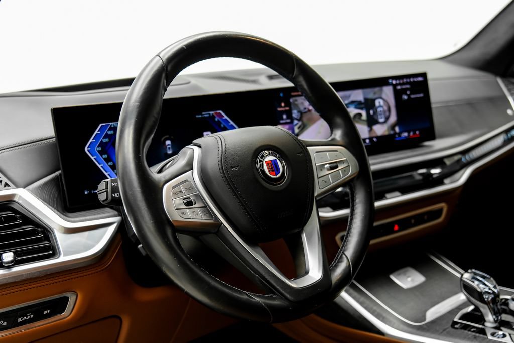 Used 2025 BMW ALPINA XB7 AWD/4WD image 19