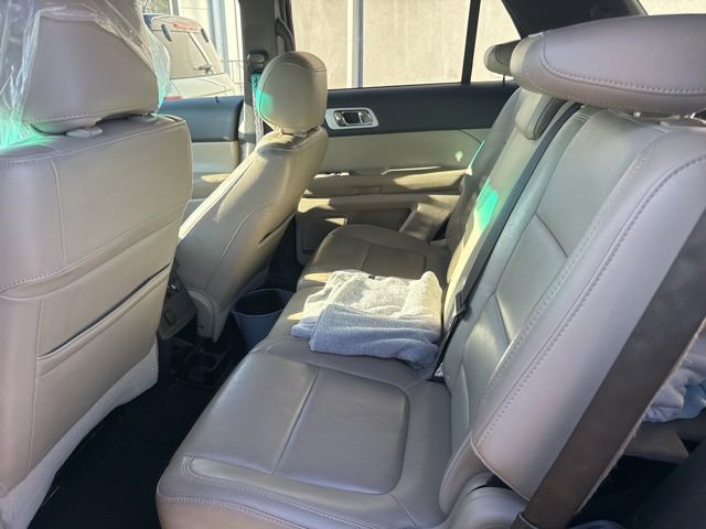 Used 2013 Ford Explorer XLT image 14