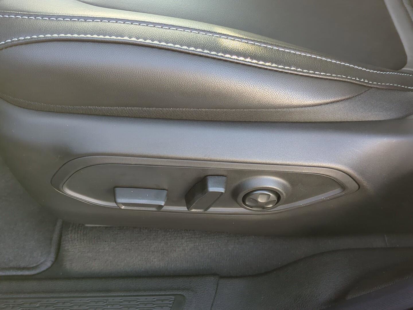 New 2025 Jeep Grand Cherokee Limited image 13