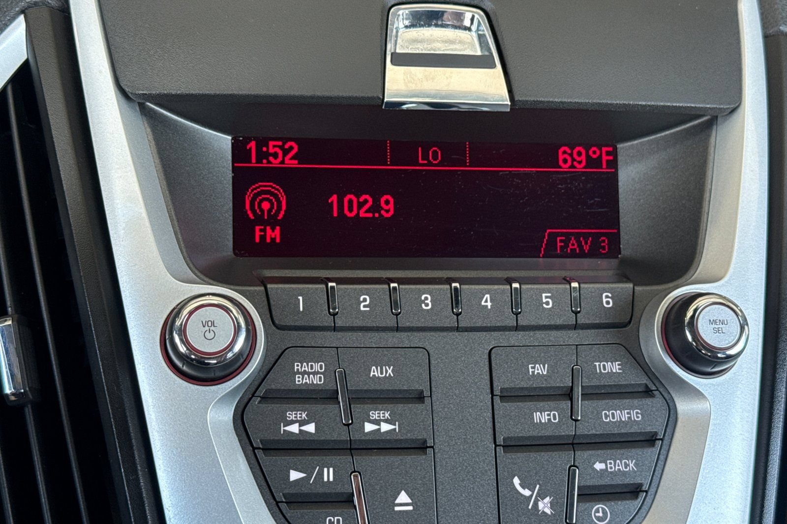 Used 2010 GMC Terrain SLT AWD/4WD image 25