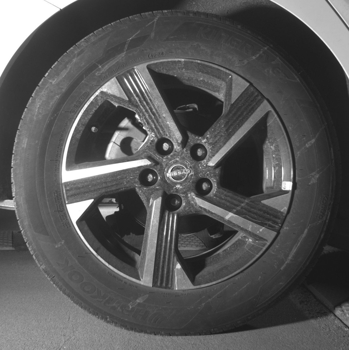 Used 2025 Nissan Sentra SV FWD image 15