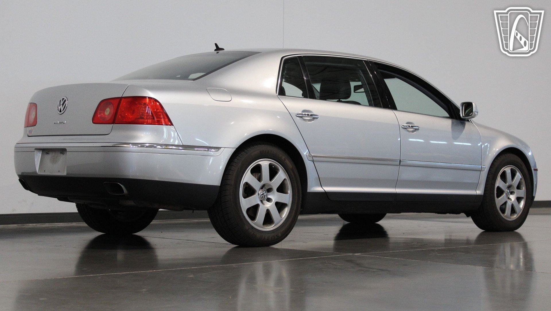 Used 2004 Volkswagen Phaeton V8 AWD/4WD image 31