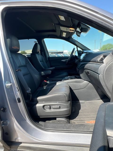 Used 2022 Honda Passport TrailSport image 32