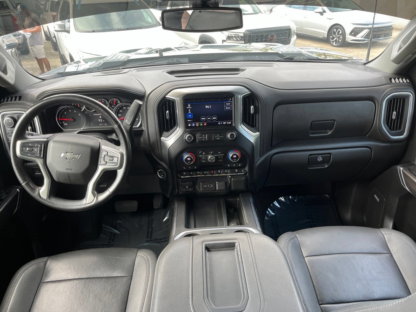 Used 2022 Chevrolet Silverado 3500 LTZ w/ LTZ Plus Package AWD/4WD image 9