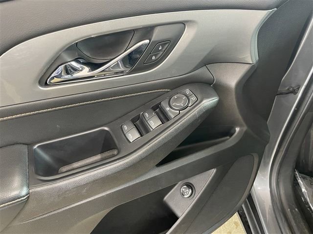 Used 2021 Chevrolet Traverse LT AWD/4WD image 12