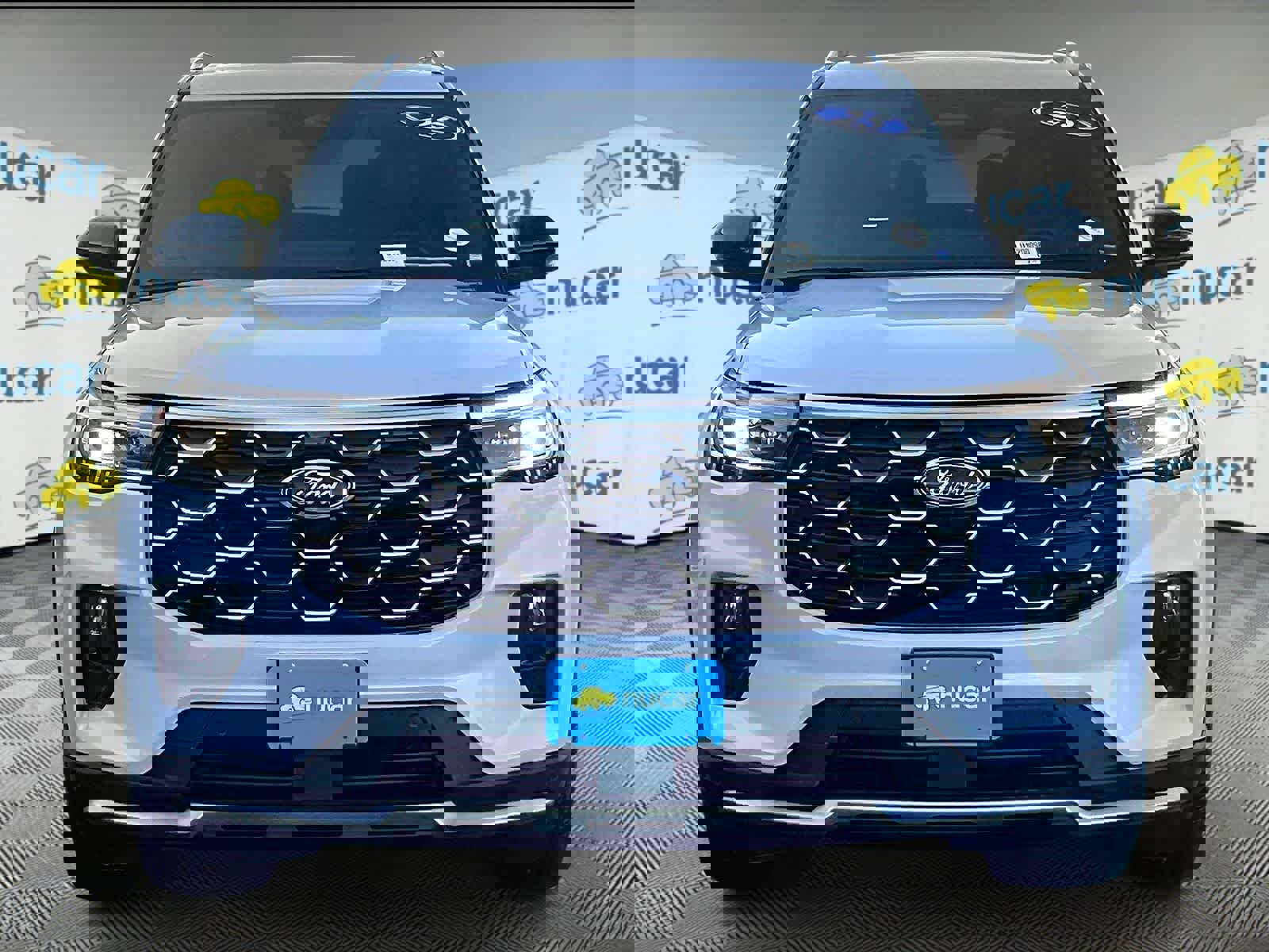 Used 2025 Ford Explorer Platinum w/ LUX Leather Package image 2