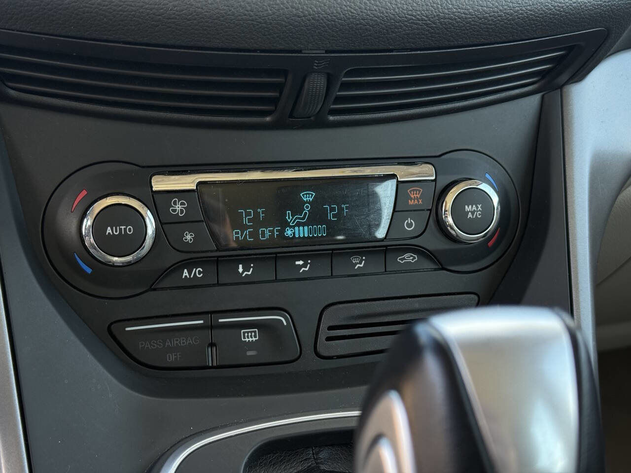 Used 2015 Ford C-MAX SE image 19