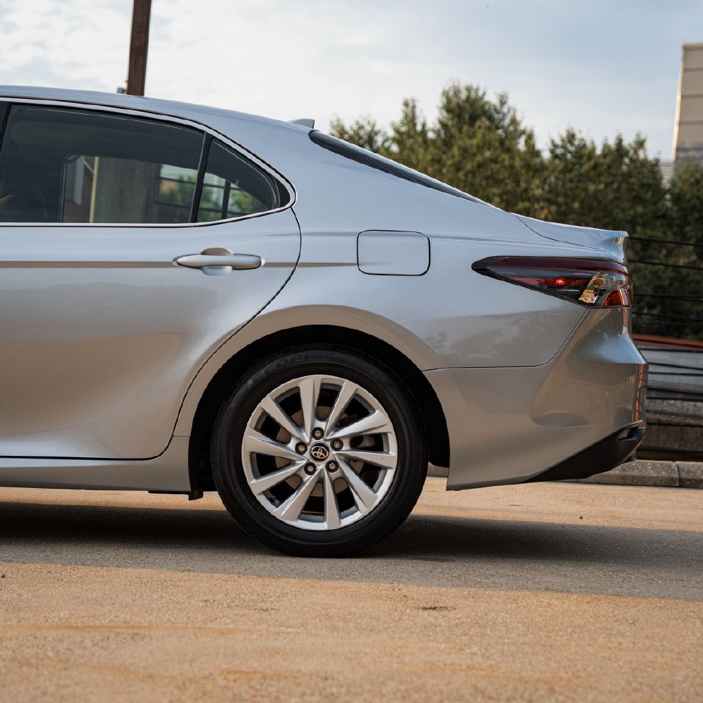 Used 2024 Toyota Camry LE FWD image 5